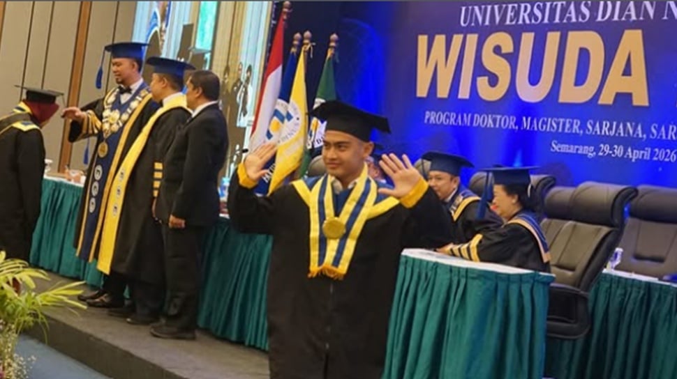 Arhan Ukir Sejarah! Lulusan Pertama Udinus dengan Ijazah Blockchain di Indonesia
