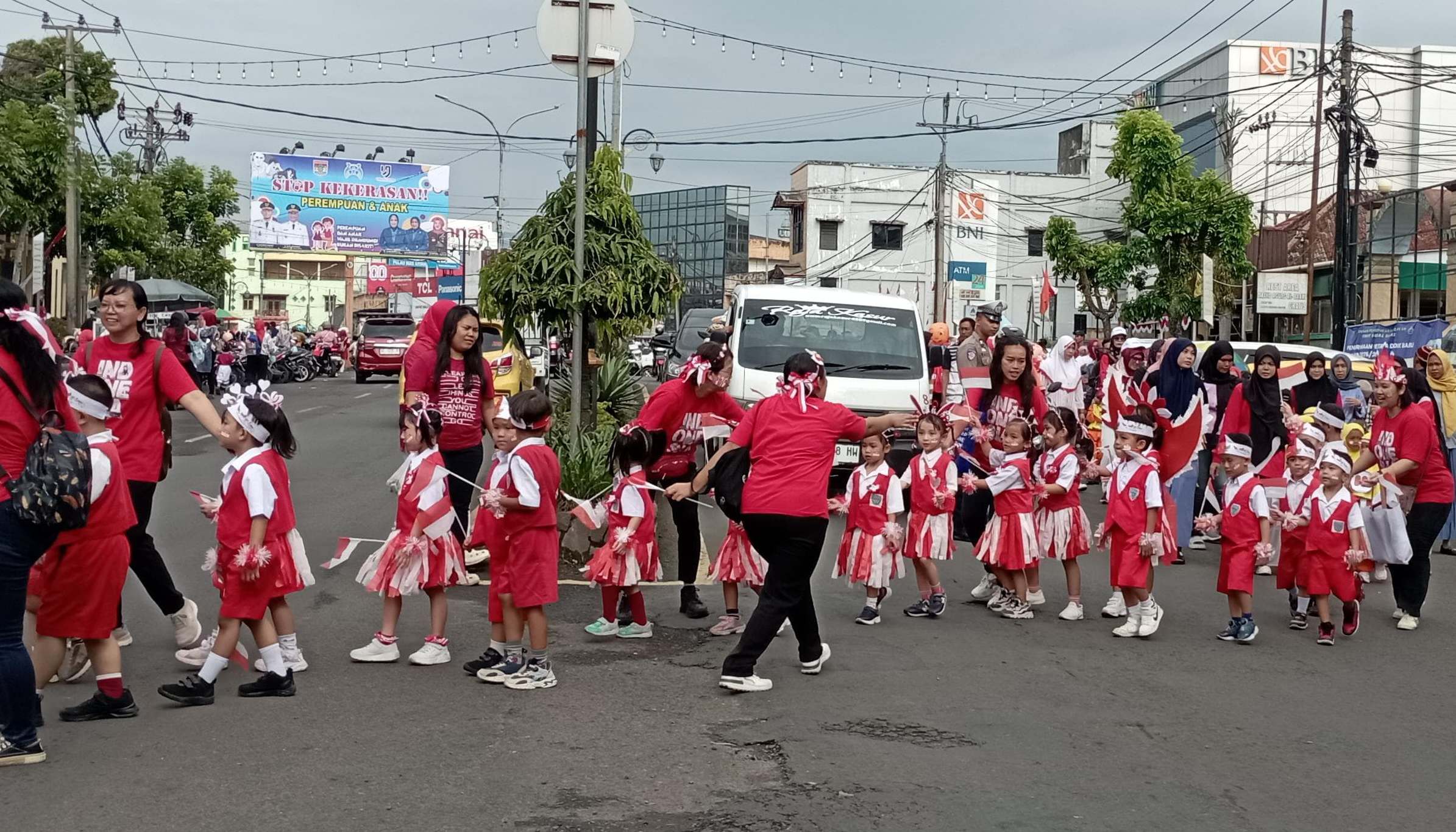 Meriah! Pawai Kreatif TK/RA/PAUD Lubuklinggau Rayakan HUT RI ke-80