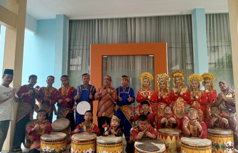 Meriah! Resepsi Pernikahan di Lubuklinggau Dihibur Oleh Musik Minang Kabau Tambur dan Tari Piring dari IKKM