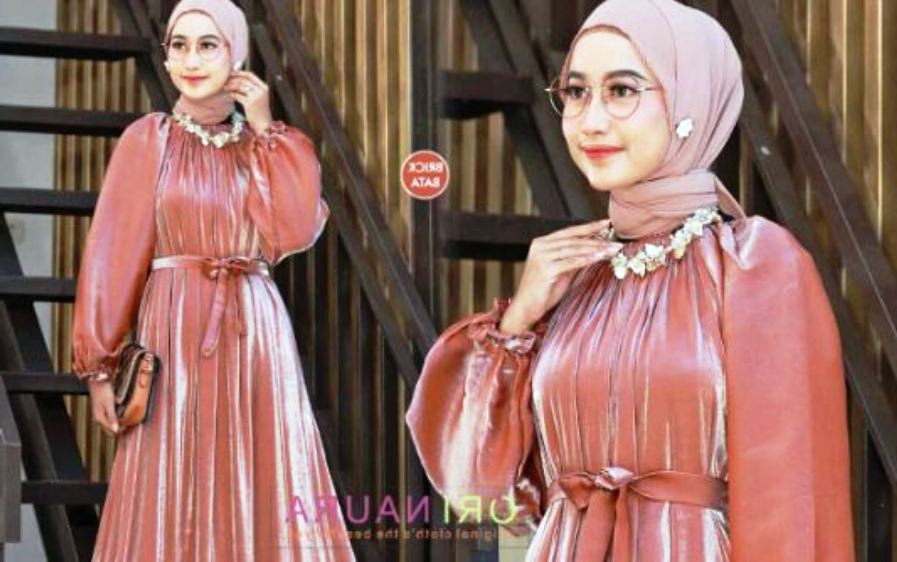 Shimmer Jadi Gamis Populer Untuk Rayakan Lebaran 2024