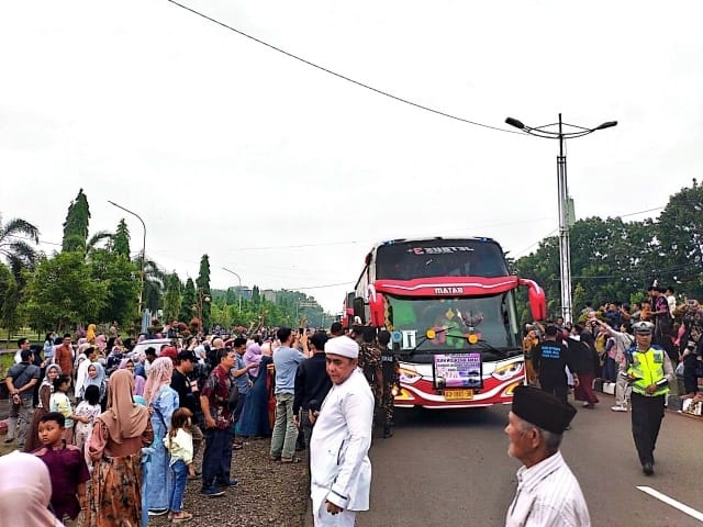 Polres Ikut Amankan Pelepasan 129 Jamaah Haji Kabupaten Musi Rawas
