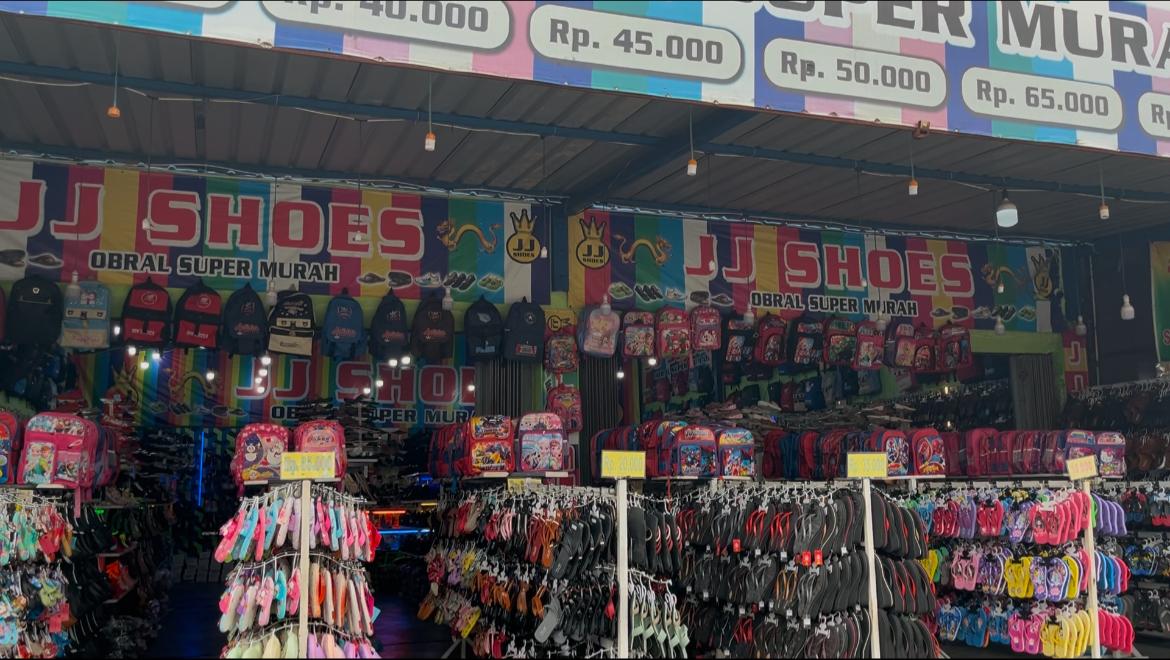 Toko JJ Shoes Obral Sepatu, Tas, dan Sendal Mulai Dari 10 Ribuan??