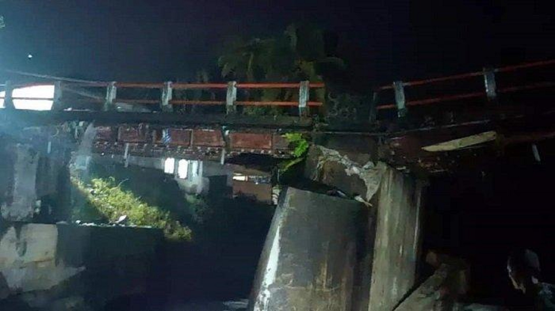 Jembatan Batang Sani Patah, Pasar Tandikek Terisolasi Lagi