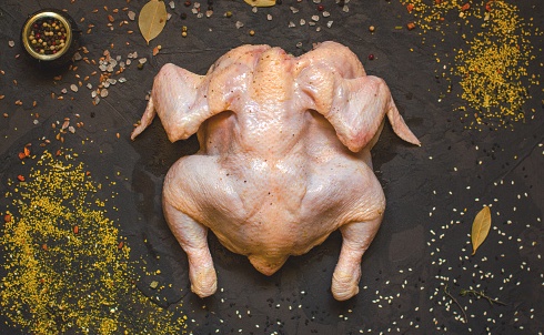 Ahli Ungkap Bahaya Mencuci Ayam Sebelum Dimasak