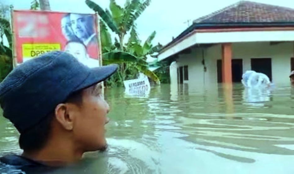 Air Menggenang, Harapan Menyembul: Kisah Kebangkitan Demak Pasca Banjir Besar