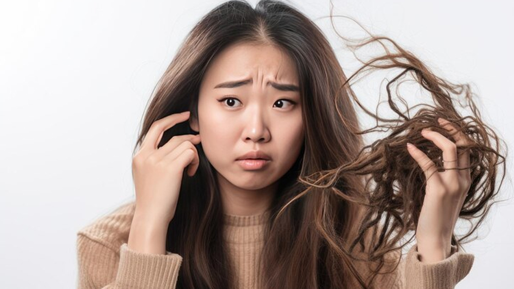 Penyebab Umum Rambut Cepat Rontok dan Cara Mengatasi Masalahnya