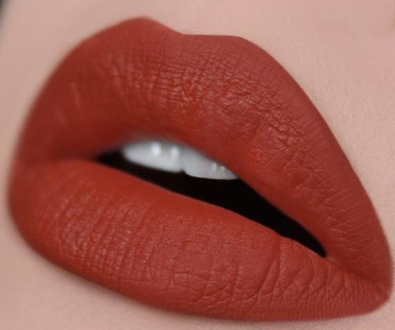 3 Rekomendasi Lipstik Matte Terbaik yang Hasilnya Tahan Lama, Bikin Cantik Merona