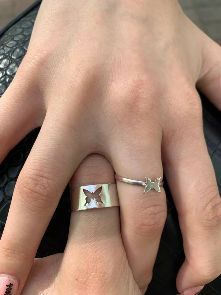 Tak Hanya untuk Pasangan Kekasih, Begini Makna Couple Ring untuk Berbagai Hubungan