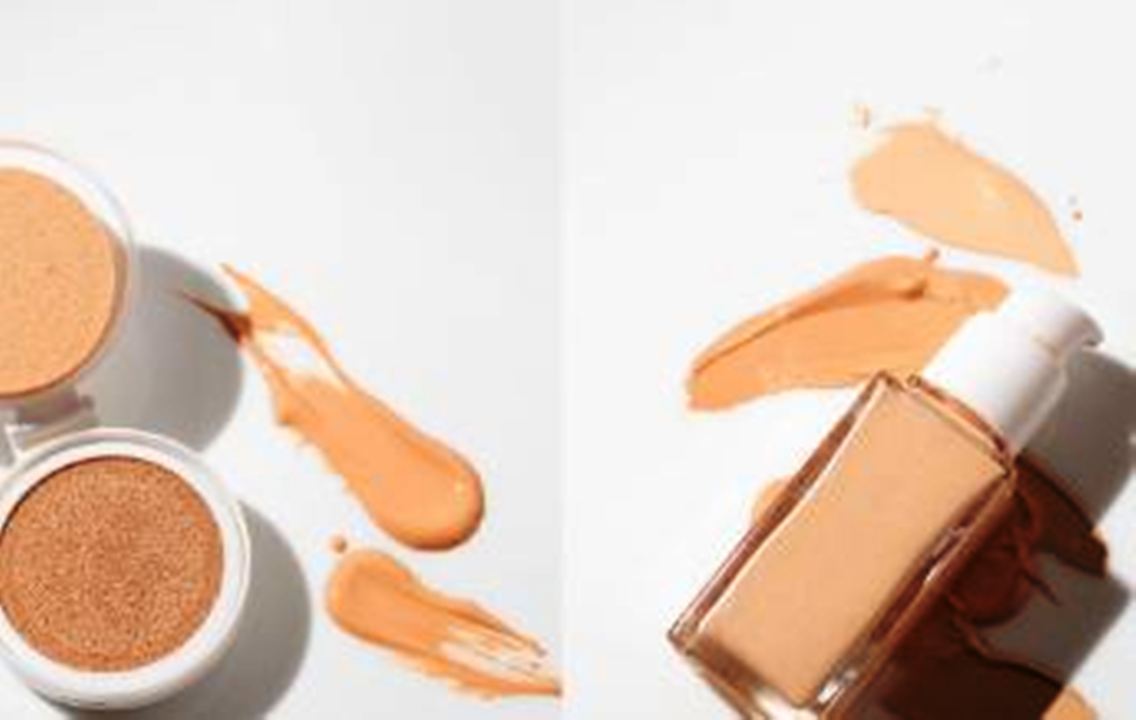 Wajah Kering Lebih Bagus Pakai Cushion atau Foundation? Ini Penjelasannya!