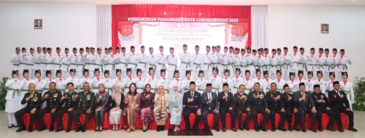 Wali Kota Lubuk Linggau Kukuhkan 76 Anggota Paskibraka Tahun 2025
