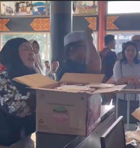 Viral Video Penumpang Batik Air Mengamuk di Bandara Silampari Akibat Delay 3 Jam