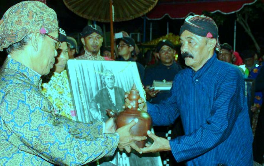 Berlangsung di Bulan Suro, Mengenal Tradisi Upacara Adat Suran Mbah Demang