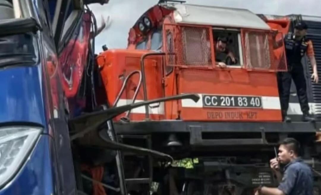 Kecelakaan Bus vs Kereta Api di Martapura, 1 Orang Meninggal, Begini Kronologinya!