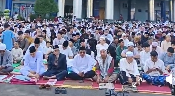 Perempuan Haid Dianjurkan Hadir di Lapangan Salat Id, Ini Penjelasannya
