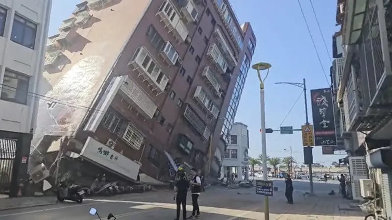 Gempa Berkekuatan M 7,7 Terjang Taiwan, Memicu Banyak Gedung Runtuh