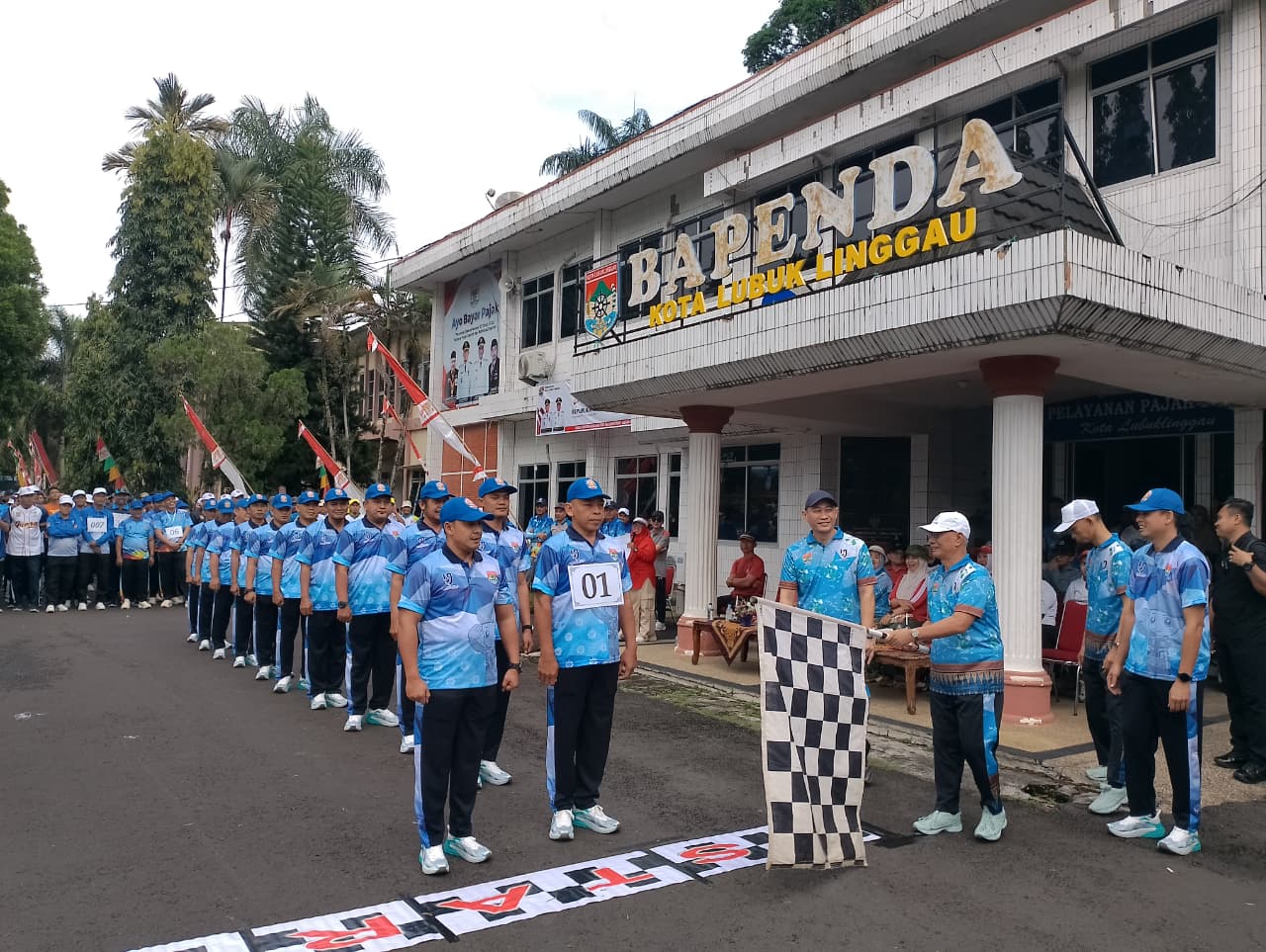 Semarak HUT RI ke-80, Pemkot Lubuklinggau Gelar Gerak Jalan dan Lomba Olahraga Tradisional