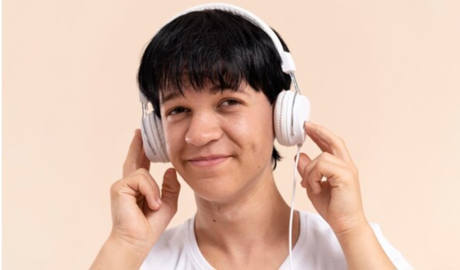 Pakai Headset Sering-Sering, Apa Dampaknya pada Pendengaran? Ini Kata Ahli Kesehatan