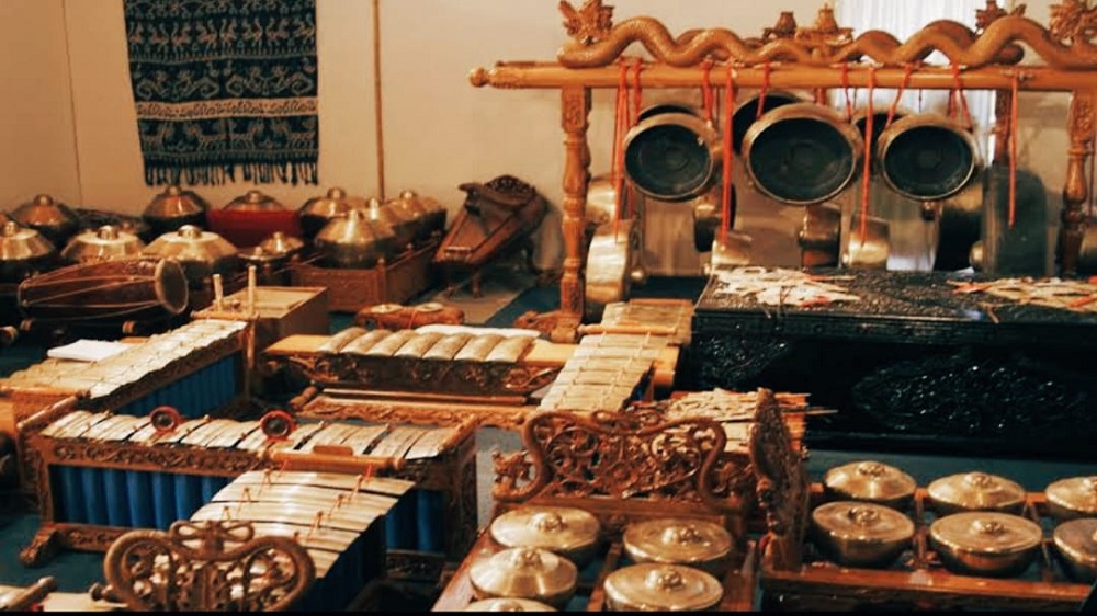 Ini Dia Mengenal 8 Jenis Alat Musik kesenian Gamelan dan Cara Memainkannya