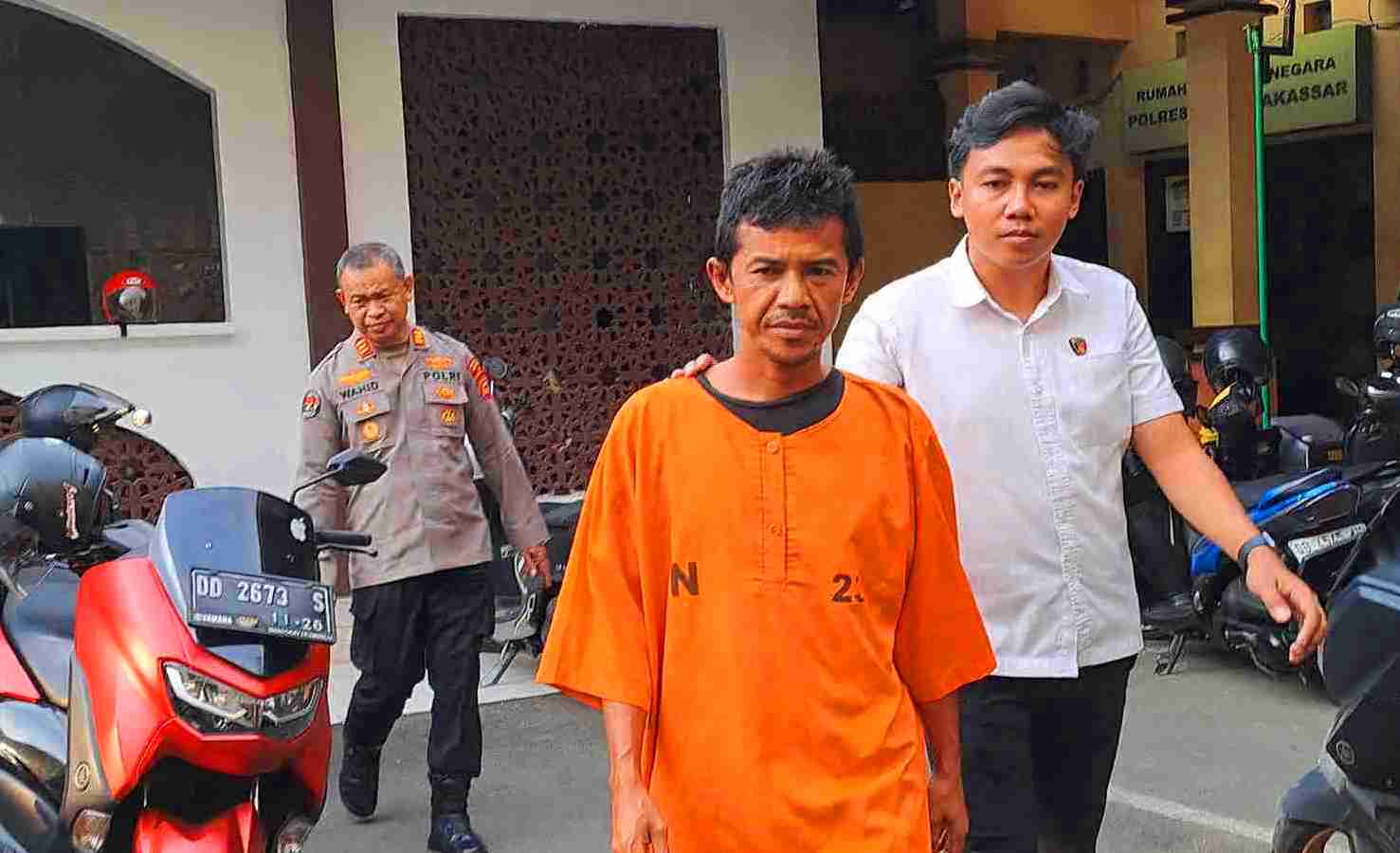 Iseng Tepuk Bokong Mahasiswi, Jukir Liar di Makassar Ditangkap Polisi.