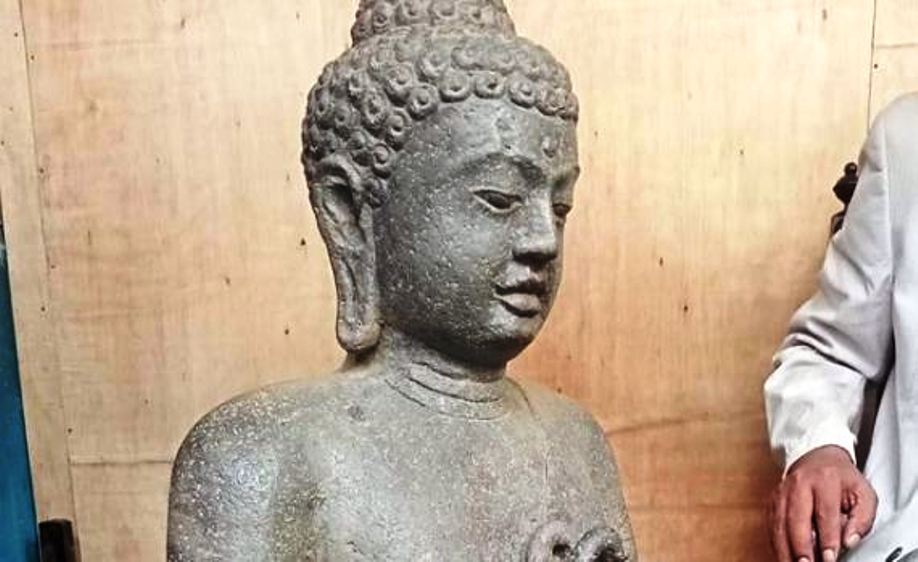 Patung Arca Buddha Darma Cakra Mudra Ditemukan oleh Penyelam di Sungai Musi