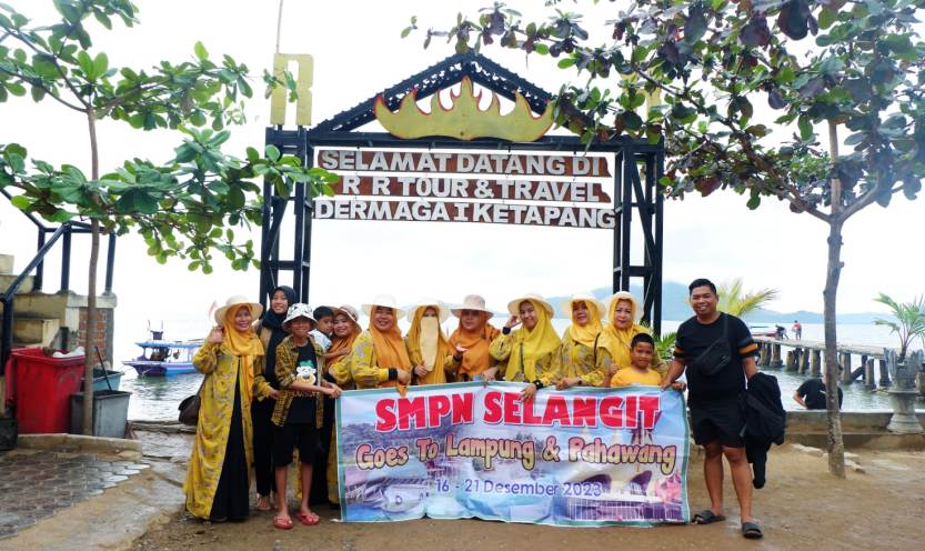 Kompak! SMPN Selangit Musi Rawas Goes To Lampung dan Pahawang Antar Guru