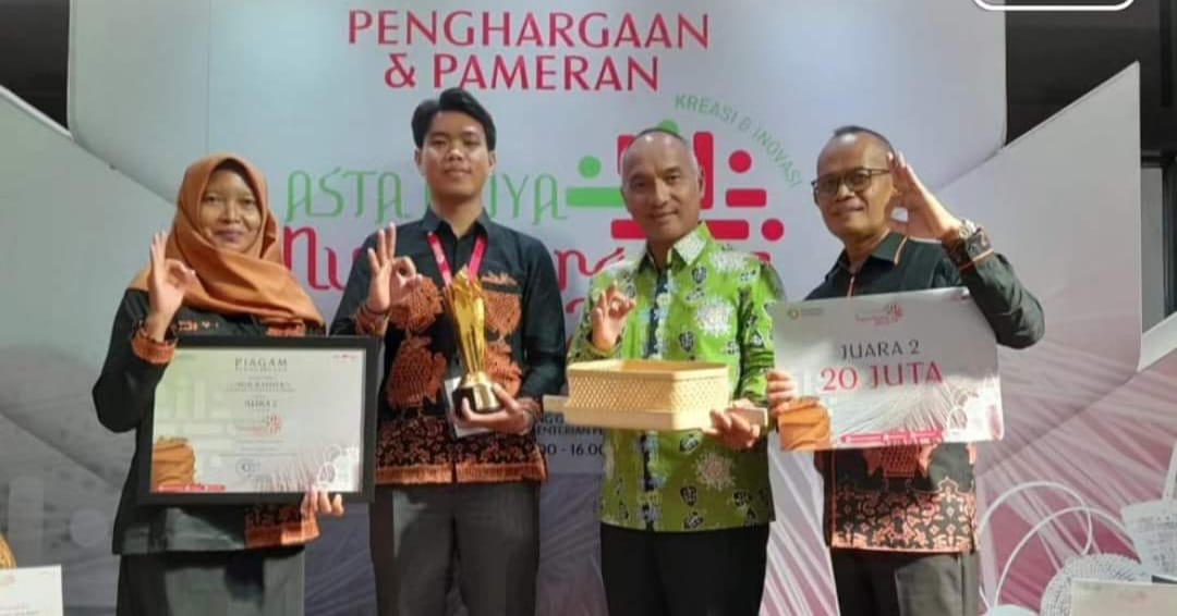 Rancang Desain Biduk untuk Hantaran, Umir Rahman Juara 2 Nasional Kompetisi Kerajinan Kriya Nusantara 2024