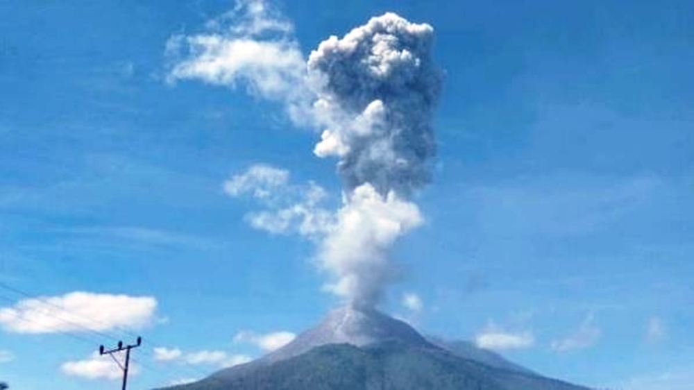 Gunung Lewotobi Meletus Hari Ini 9 Juli 2024 Sebanyak 4 Kali Disertai Gemuruh