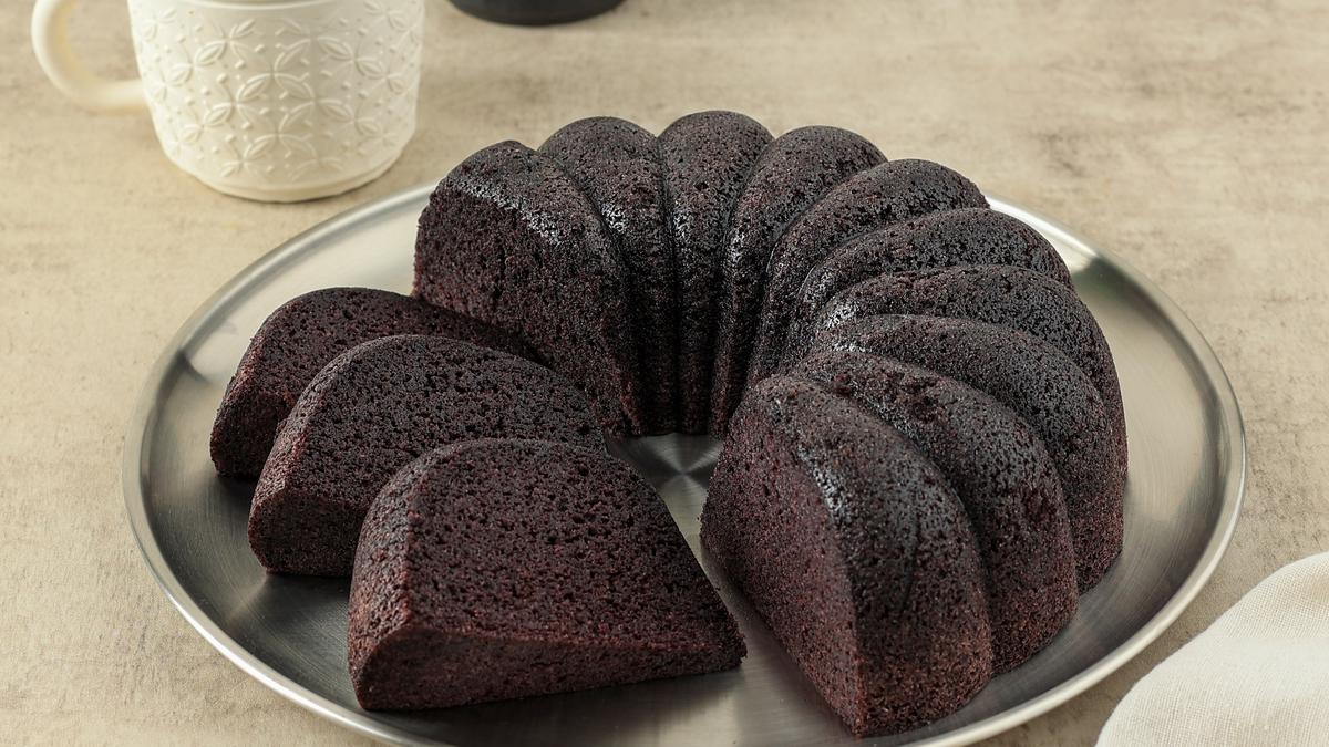 Resep Bolu Ketan Hitam Kukus Lembut dan Mengembang, Moist Banget!