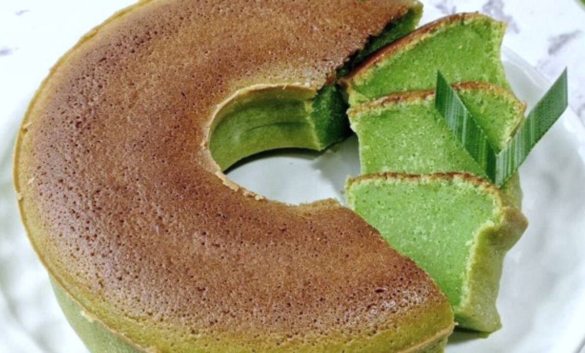 Bolu Kojo: Kue Hijau Legendaris dari Sumatera Selatan