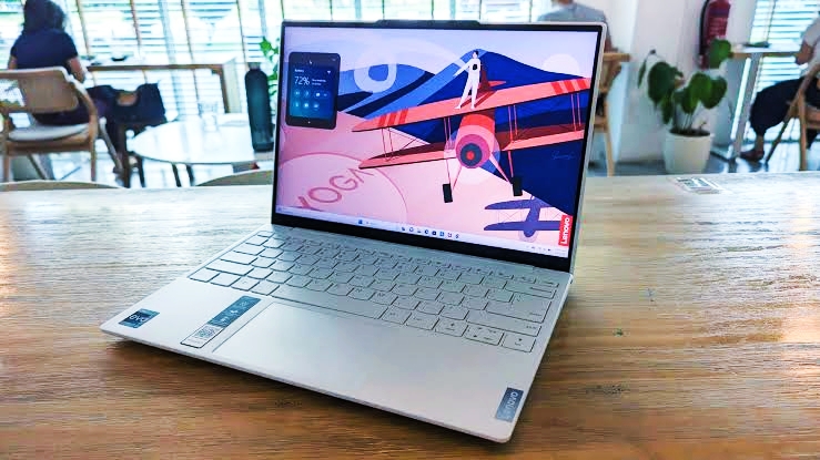 Lenovo Yoga Slim 7i Aura Edition: Laptop Premium Tipis dengan Performa AI Super Canggih