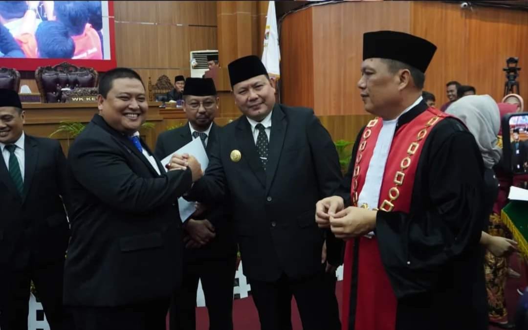 Pjs Bupati Musi Rawas Hadiri Rapat Paripurna Pelantikan Anggota DPRD 2024-2029 dan Ucapkan Selamat