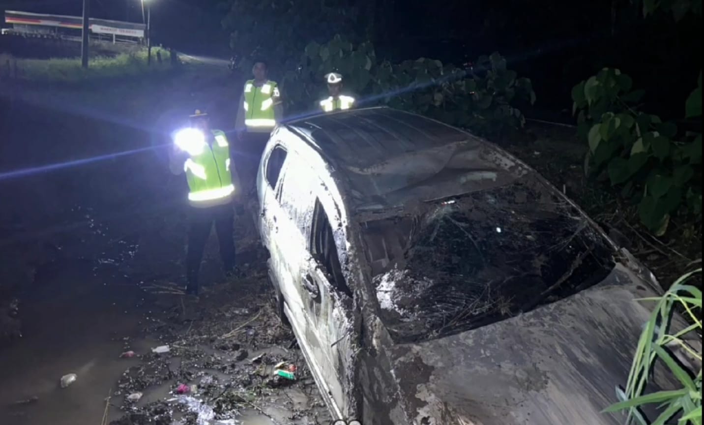 Pemudik dari Jakarta Mengalami Kecelakaan Tunggal, Polres Musi Rawas di Pos Pengamanan Terawas Selama Operasi 