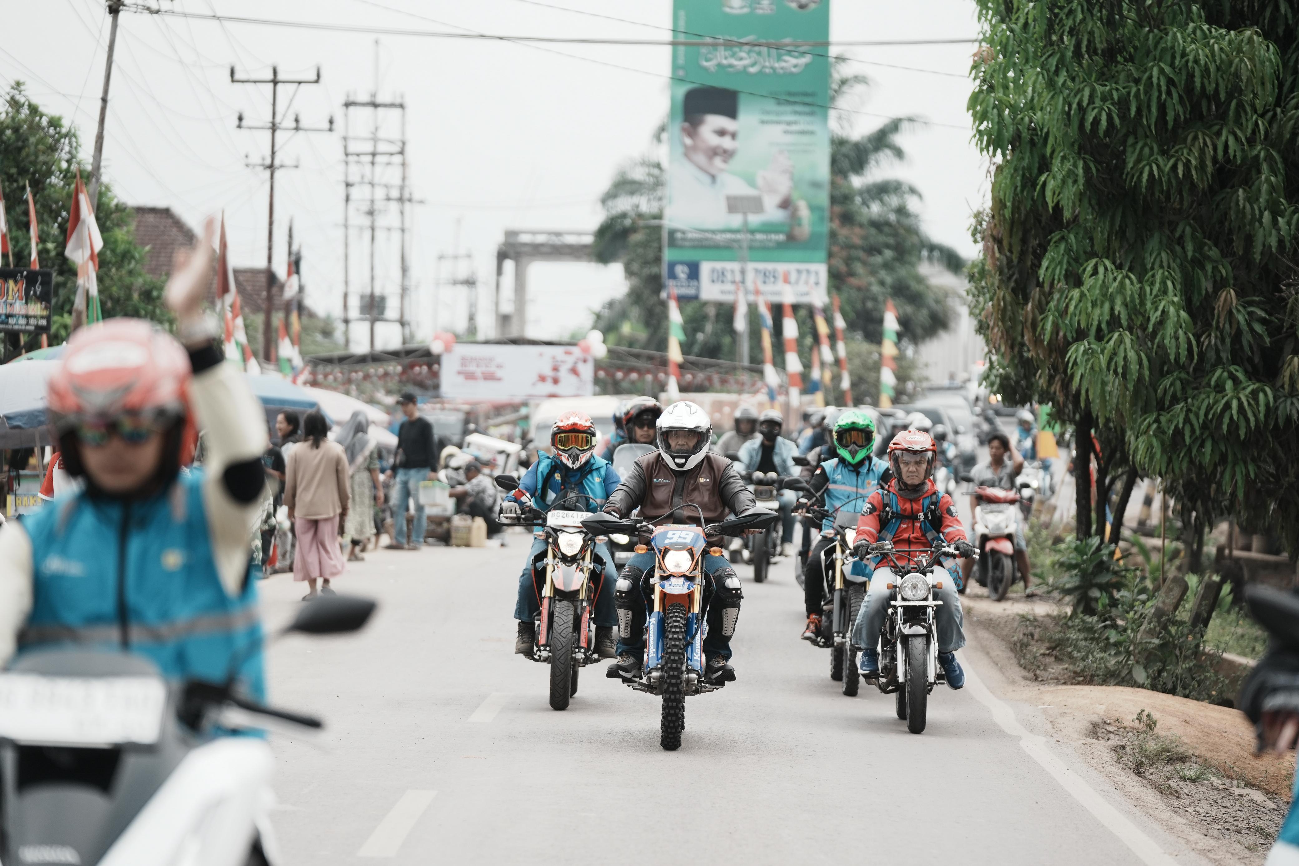Peringati Kemerdekaan RI, PLN UID S2JB Cek Pengoperasian AVR Desa Kebun Sahang