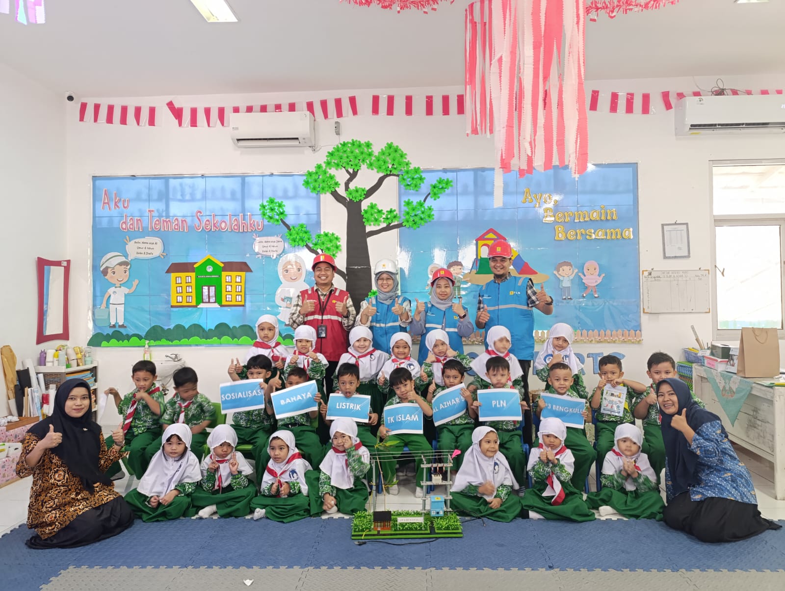 PLN Tanamkan Kesadaran Keselamatan Listrik Sejak Dini Bagi Pelanggan Cilik TK Islam Al Azhar Bengkulu