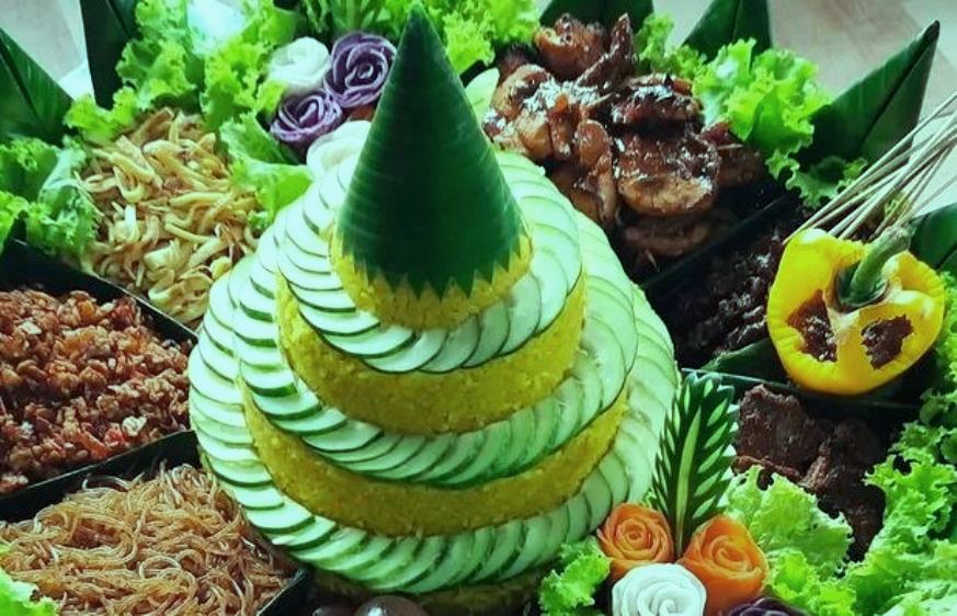 Wajib Coba! Nasi Tumpeng Khas Jawa, Gurih dan Enak