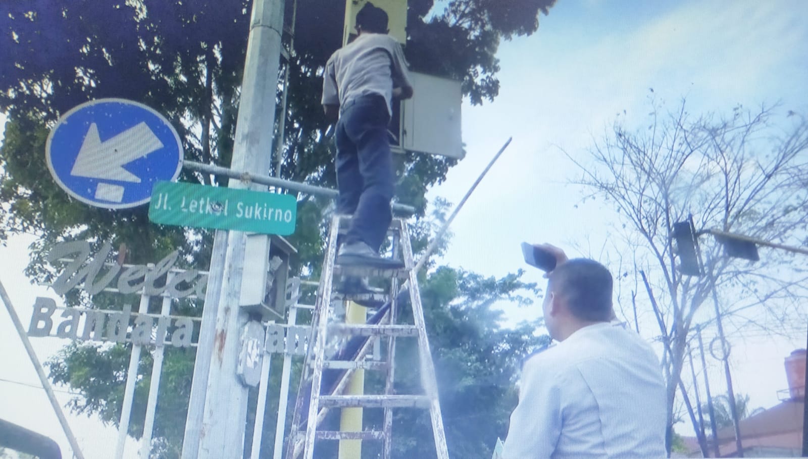 Perbaikan Lampu Lalu Lintas di Persimpangan Lapter Silampari Kota Lubuklinggau