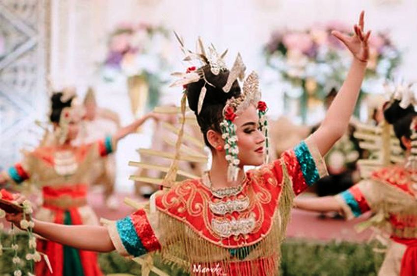 Mengenal Tari Baksa Kembang, Tarian Tradisional Khas Kalimantan Selatan 