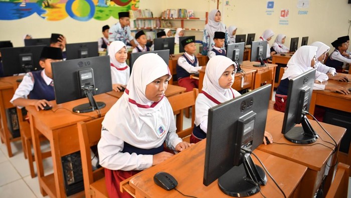 TKA 2026 Tetap Jalan, Sekolah Tanpa Komputer Diizinkan Pinjam ke Sekolah Lain