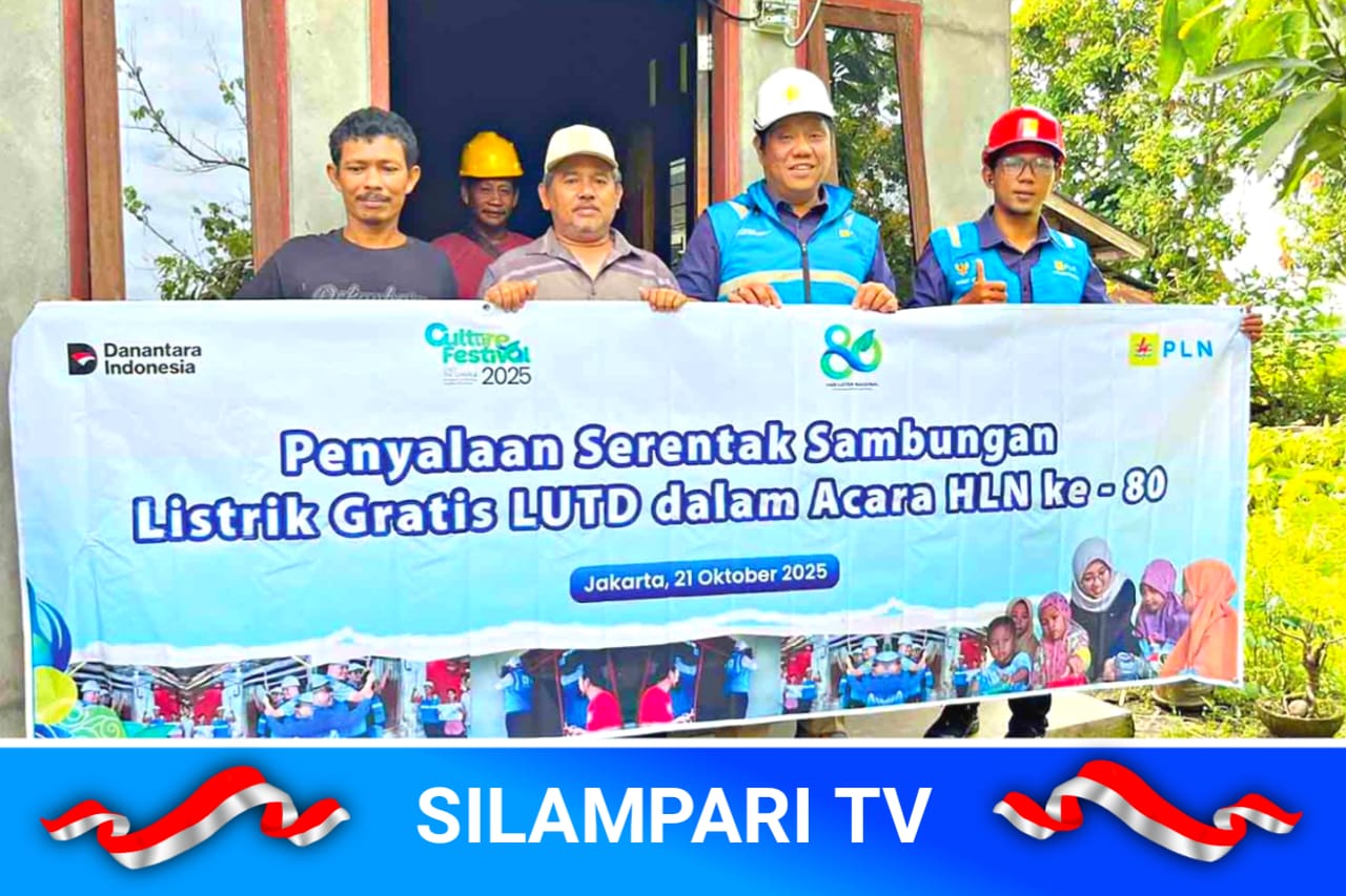 PLN ULP Muara Beliti Pasang Listrik Gratis Untuk Dua Warga Musi Rawas Lewat Program Light Up The Dream