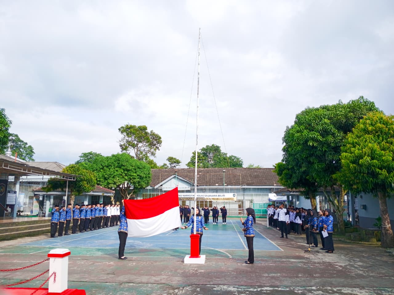 Perempuan Berdaya, Bangsa Berjaya: Lapas Narkotika Muara Beliti Peringati Hari Ibu dengan Upacara Khidmat