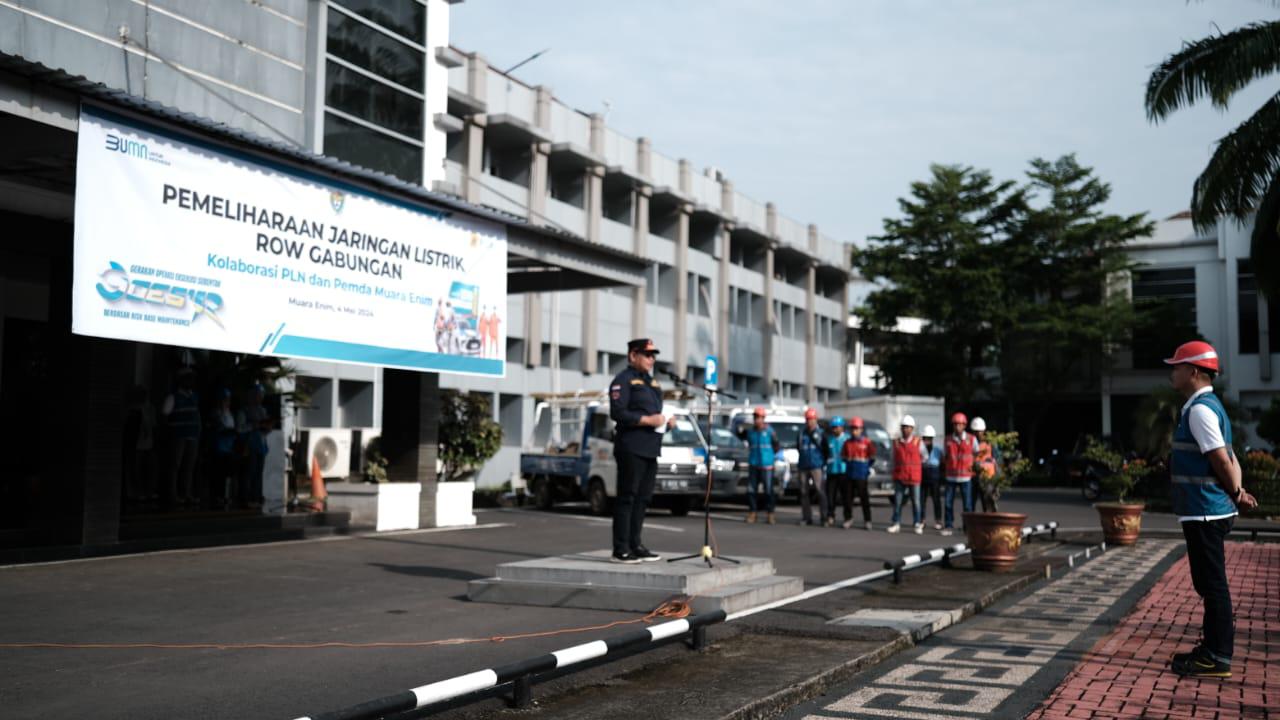 Kolaborasi Dengan Pemda, PLN Muara Enim Eksekusi Pohon Penyebab Gangguan