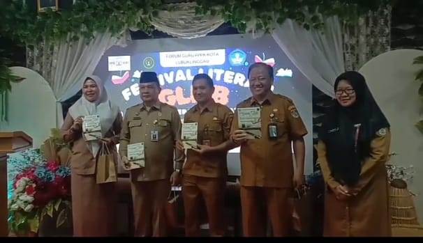 Forum Guru PPPK Kota Lubuklinggau Sukses Gelar Festival GLMB dan Launching Buku Goresan Kata dari Kota Lubukl