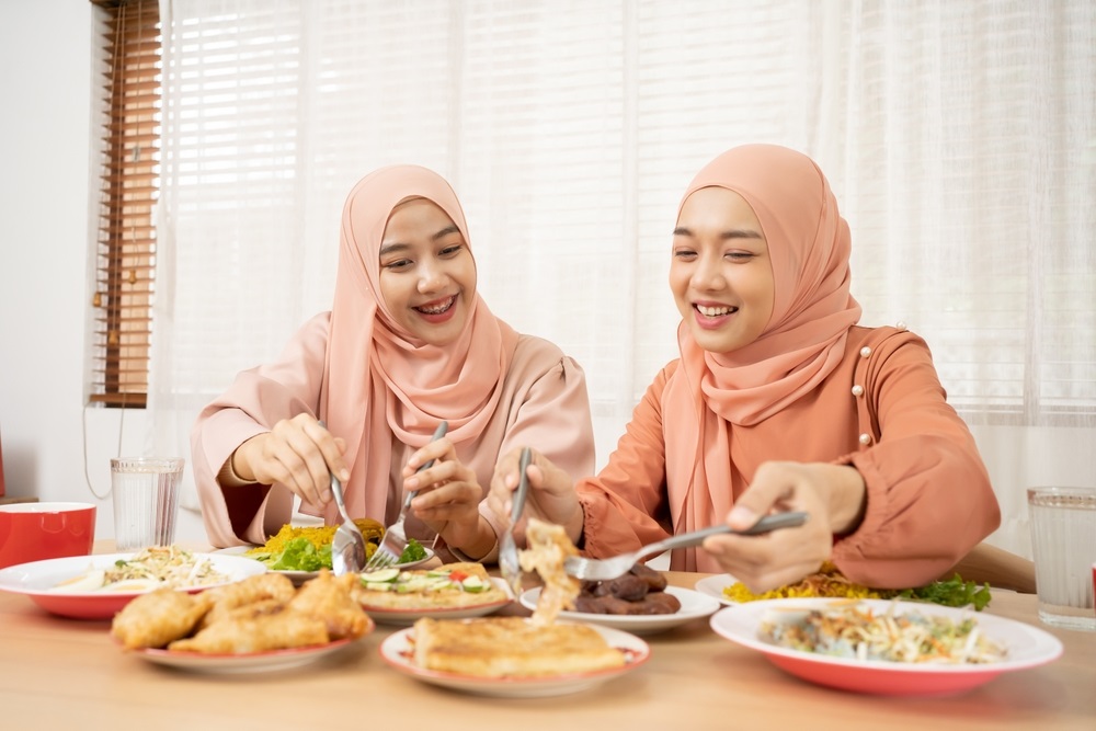 Ingin Turun Berat Badan Saat Ramadan? Coba 10 Menu Diet Sehat Ini untuk Sahur dan Berbuka
