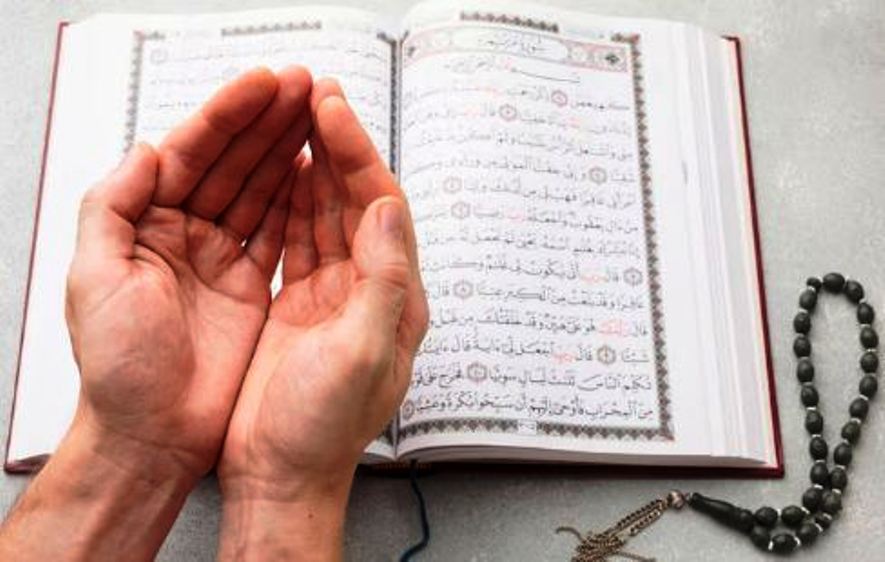 4 Keutamaan Membaca dan Mengamalkan Surat Al-Kahfi di Hari Jumat