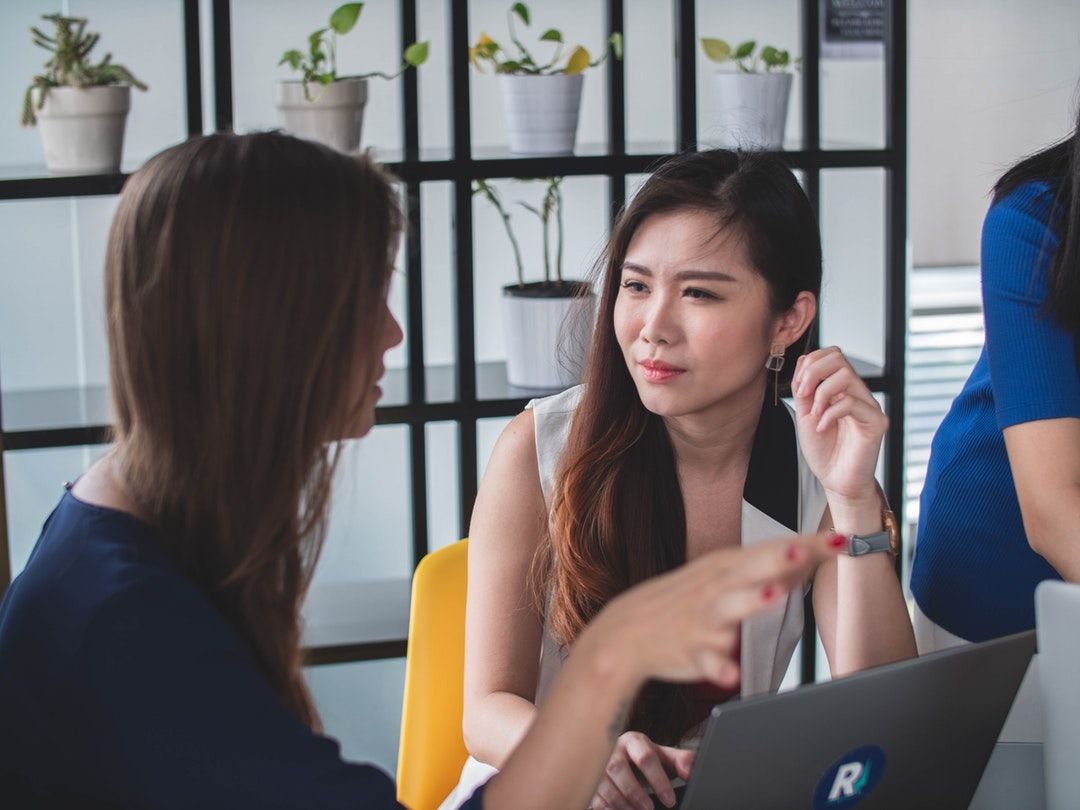 7 Cara Bijak Menghadapi Orang yang Selalu Merasa Benar, Jangan Emosi