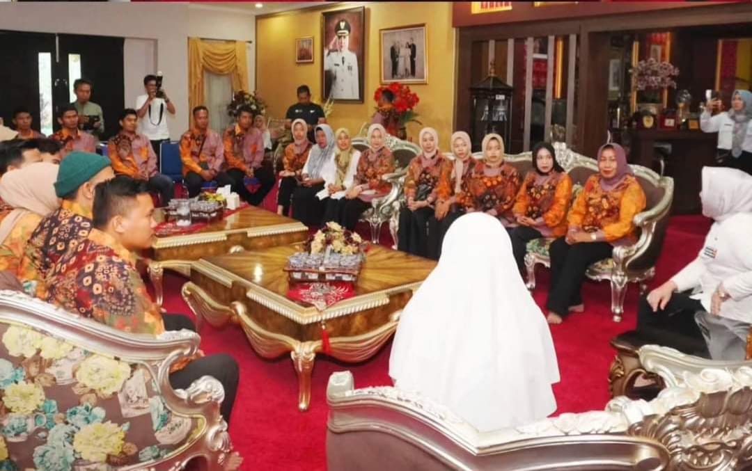 Bupati Lepas Tim Kesenian Kabupaten Musi Rawas Mengikuti Festival Sriwijaya XXXII Tahun 2024