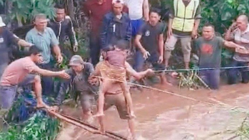 Akibat Banjir 3 Bocah di Muara Enim Hanyut 1 Ditemukan Tewas
