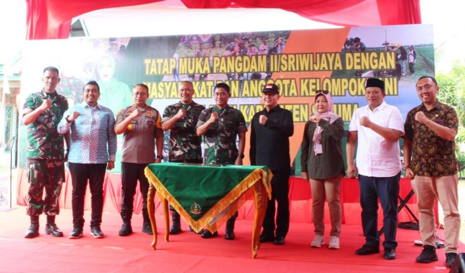 Kolaborasi Atasi Tantangan Distribusi Listrik: PLN UP3 Bengkulu dan TNI Kerjasama Tingkatkan Keandalan Listrik