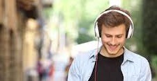 Jangan Sepelekan ! Ini Manfaat Mendengarkan Musik Bagi Kesehatan Otak
