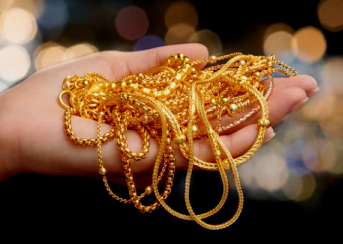 Jangan Sampai Tertipu! Ini Tips Membedakan Emas Asli dan Palsu di Tengah Harga yang Terus Meroket